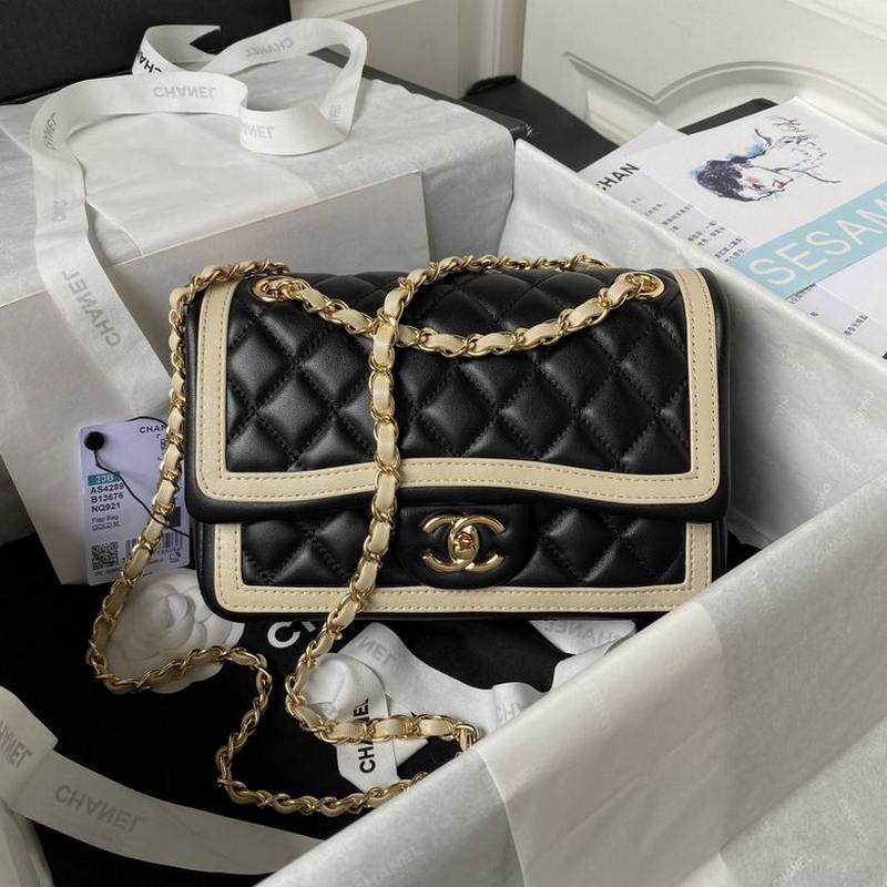 Chanel Handbags 450